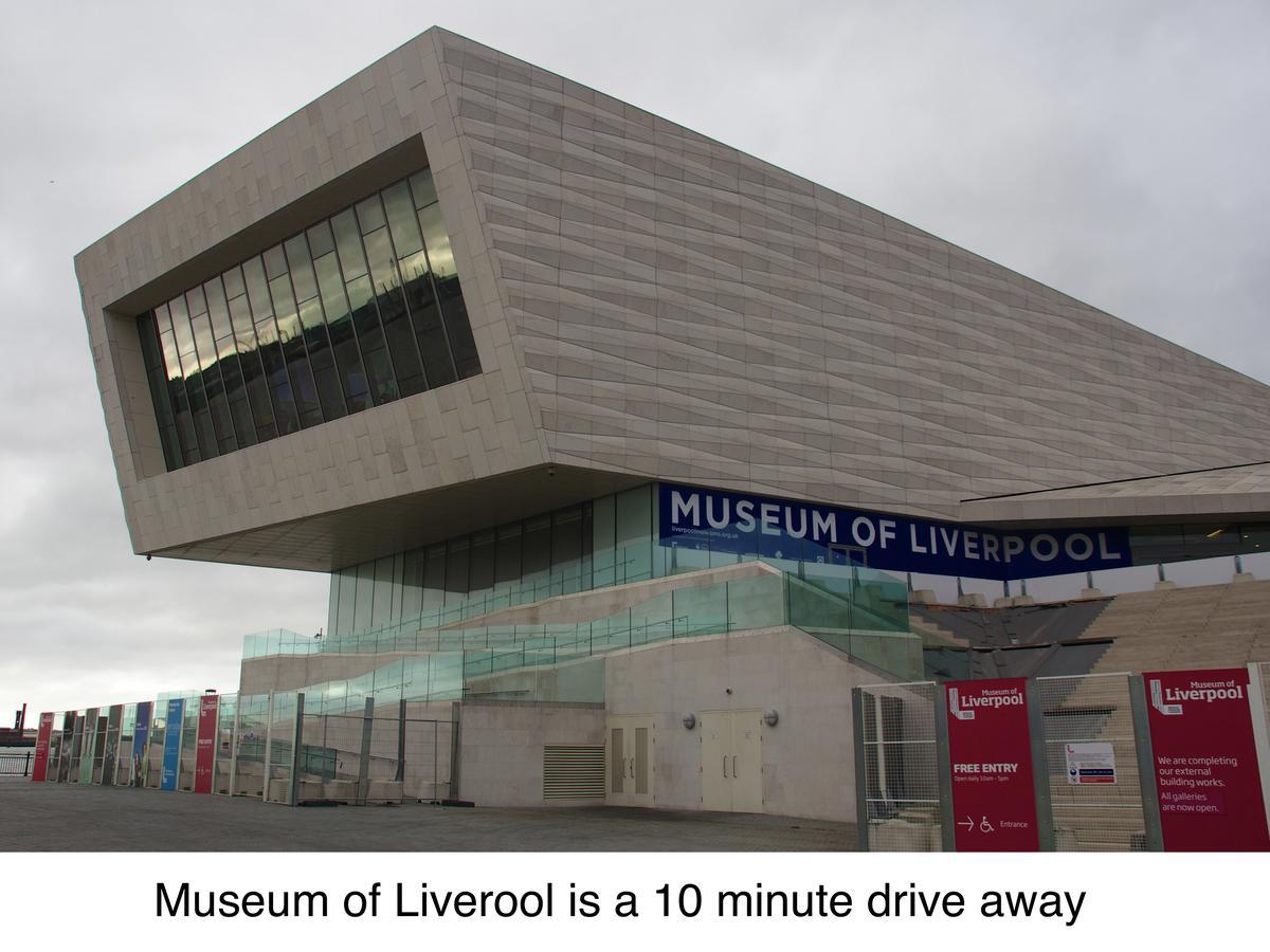 Dockside Lodge Liverpool Exterior photo